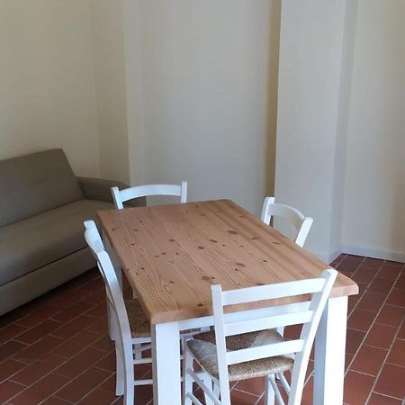Montevecchio Apartments Монтополи-ин-Валь-д'Арно Экстерьер фото