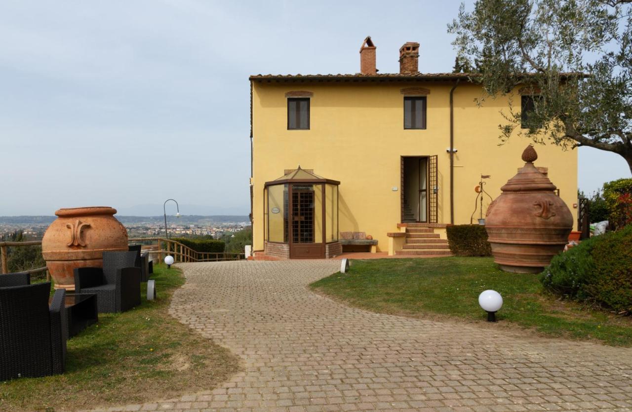 Montevecchio Apartments Монтополи-ин-Валь-д'Арно Экстерьер фото