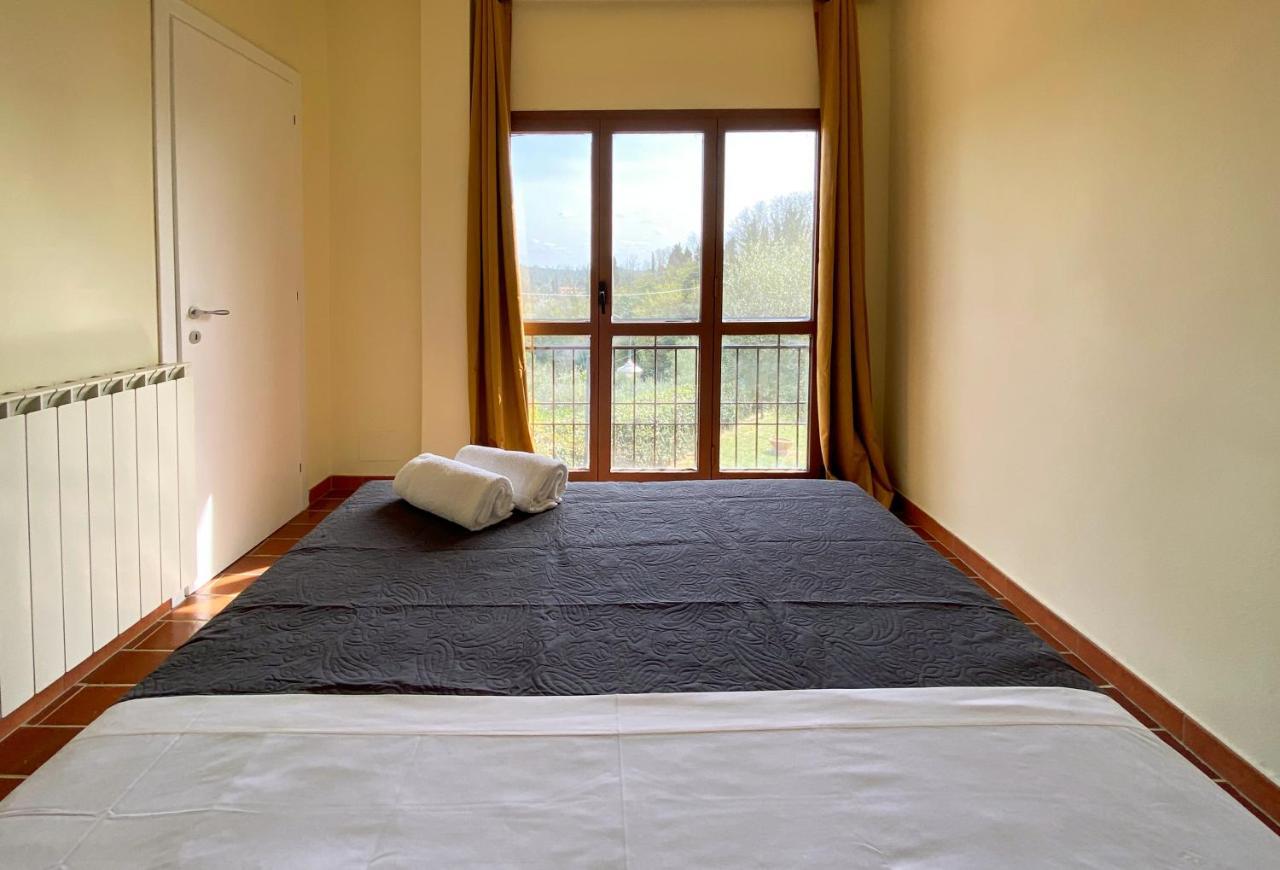 Montevecchio Apartments Монтополи-ин-Валь-д'Арно Экстерьер фото