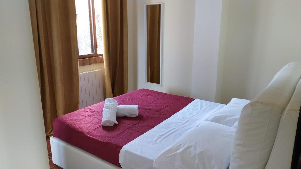 Montevecchio Apartments Монтополи-ин-Валь-д'Арно Экстерьер фото